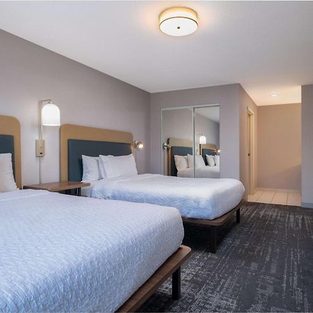 Homewood Suites מדפורד מראה חיצוני תמונה