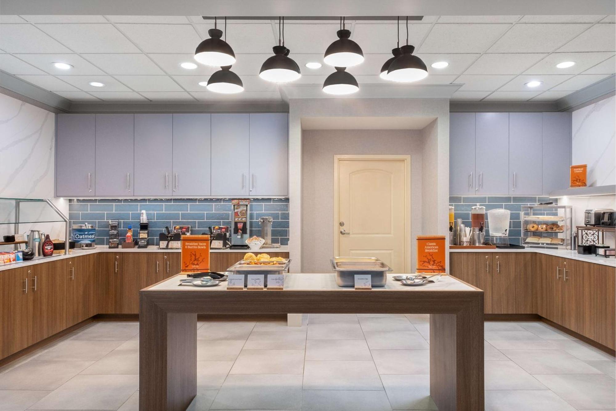 Homewood Suites מדפורד מראה חיצוני תמונה