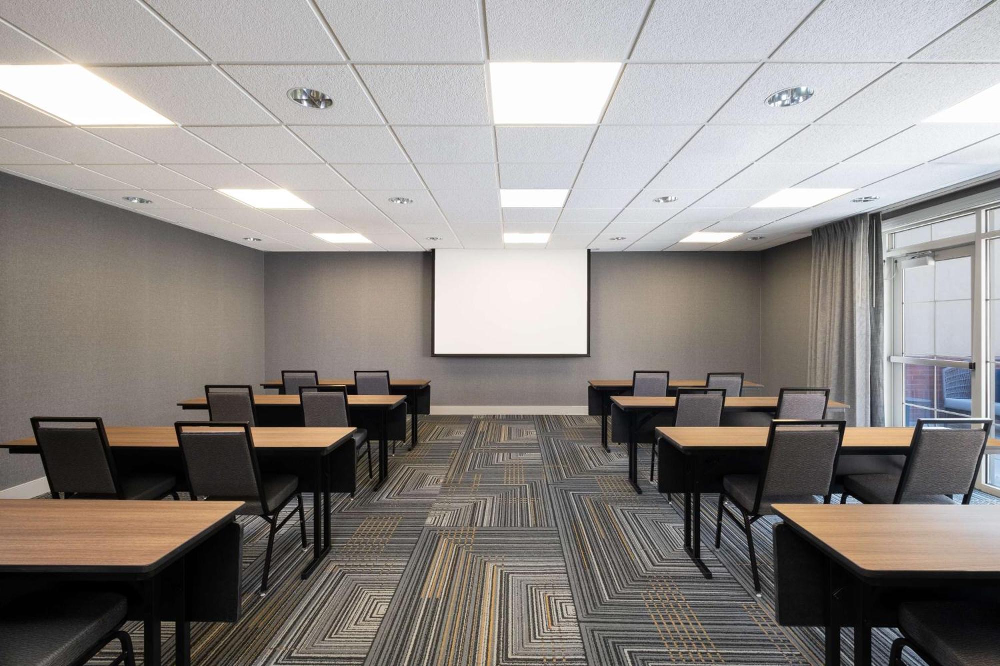 Homewood Suites מדפורד מראה חיצוני תמונה