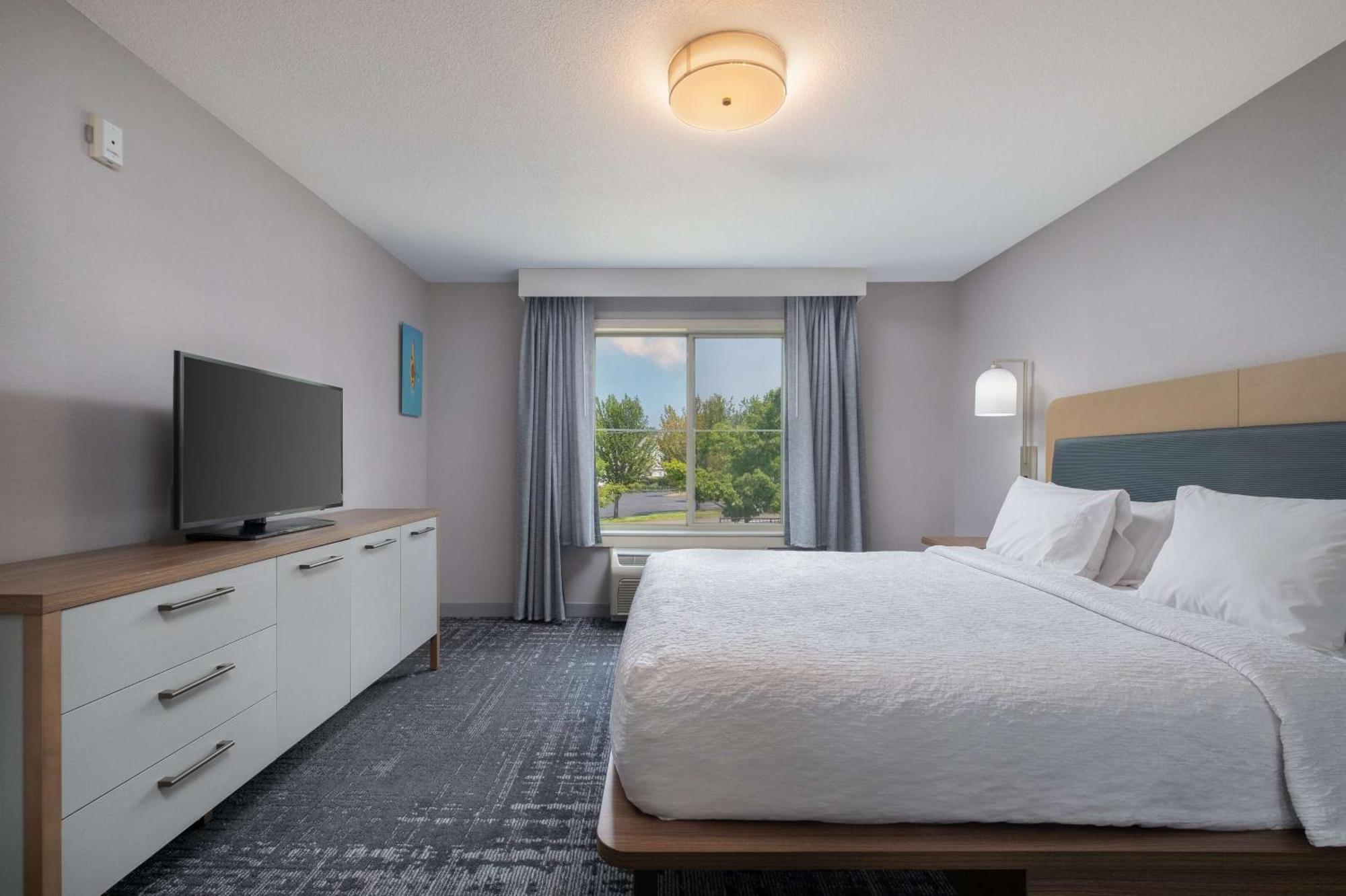 Homewood Suites מדפורד מראה חיצוני תמונה