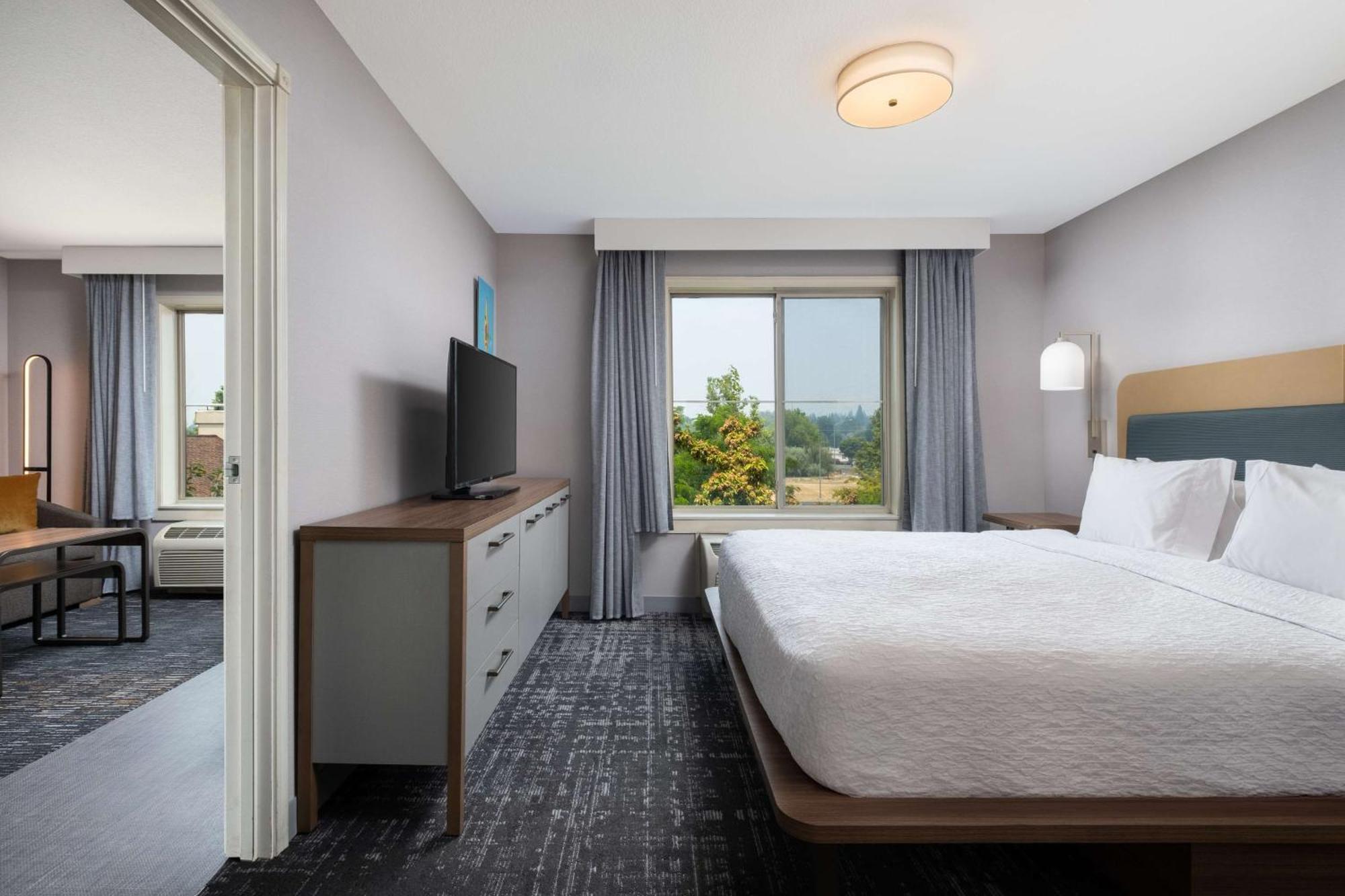 Homewood Suites מדפורד מראה חיצוני תמונה