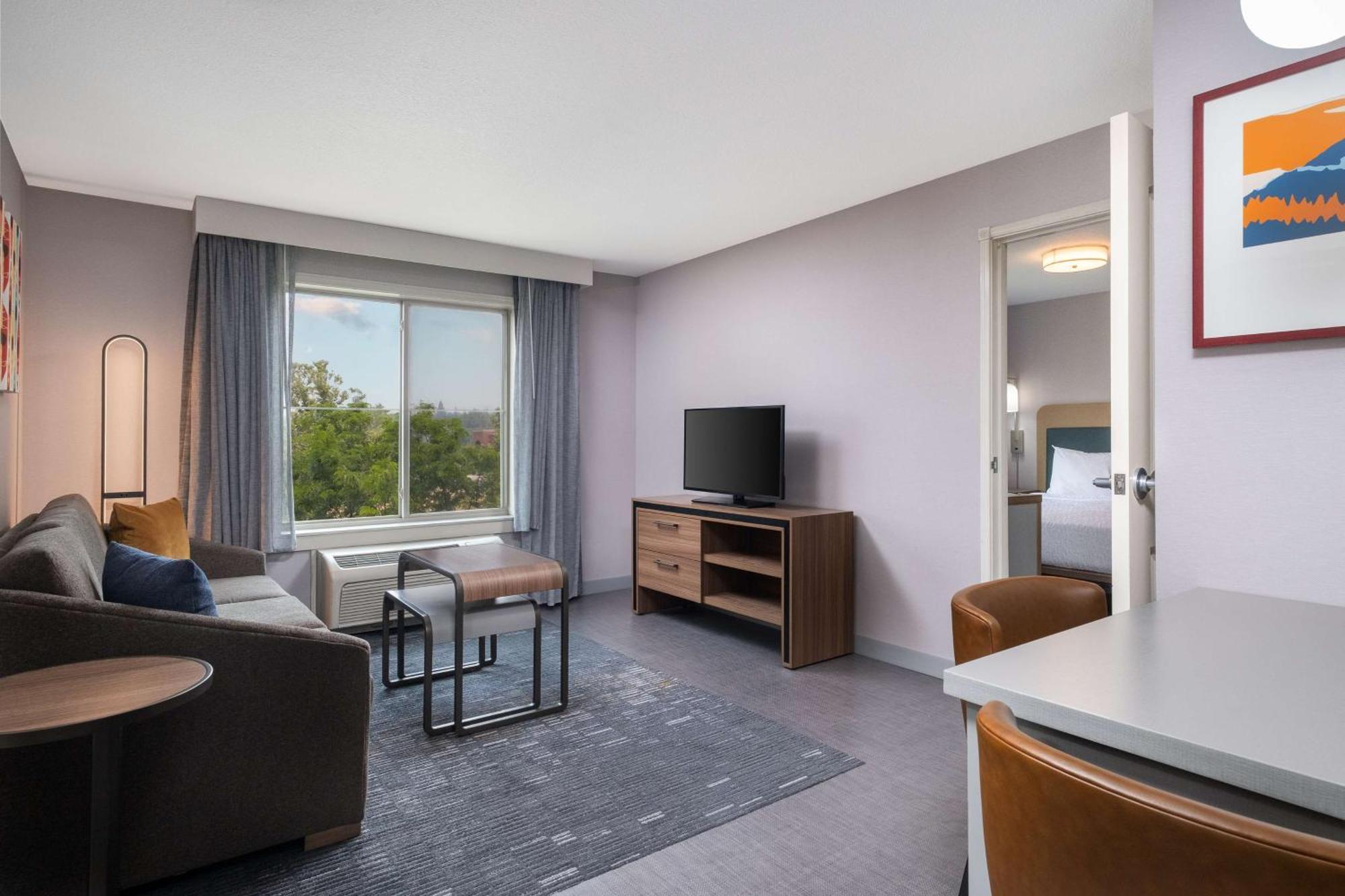 Homewood Suites מדפורד מראה חיצוני תמונה